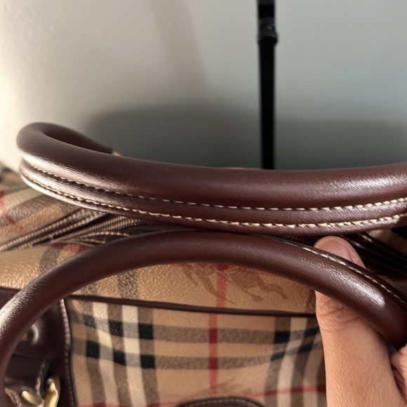 AUTH Burberry Nova Check boston travel bag - Picture 15 of 17